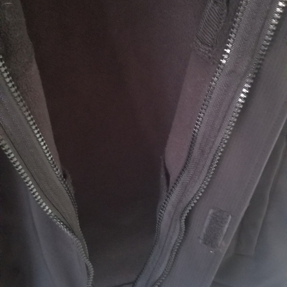 Unisex Snozu  Black Performance Jacket. Kids Size Large 14/16. - Picture 2 of 6